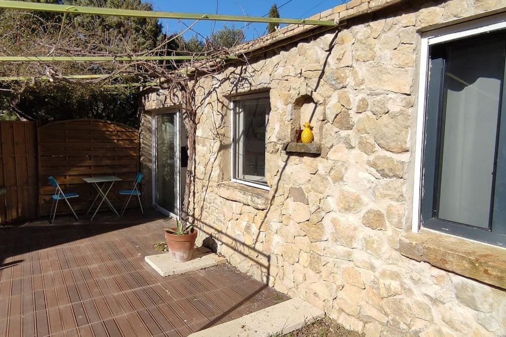 Charmant Studio Independant Dans La Colline Eyguières Εξωτερικό φωτογραφία